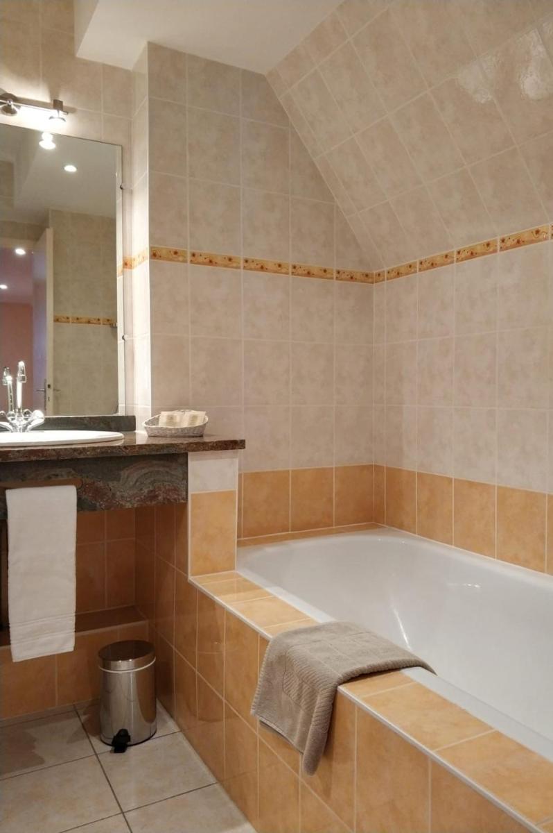 Hotel Calisola - Housity
