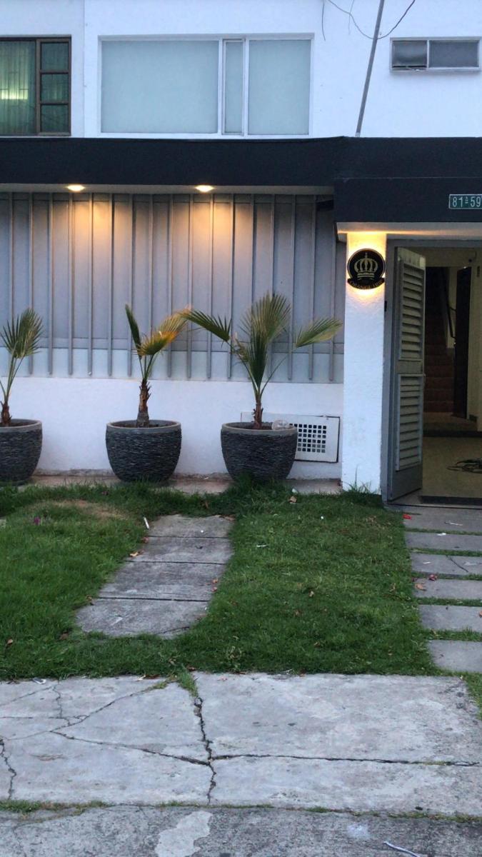 Hotel OrangeTrip - Housity