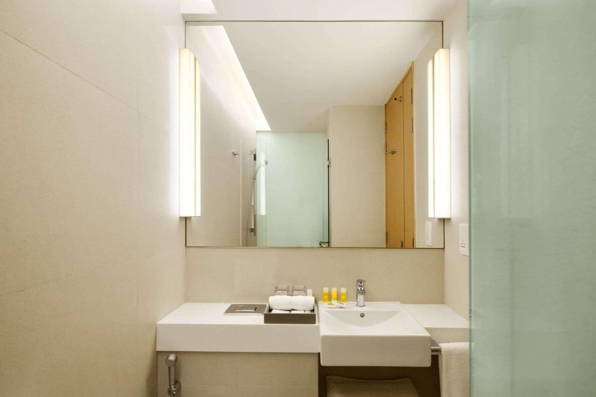 Days  by Wyndham Singapore at Zhongshan Park - Housity