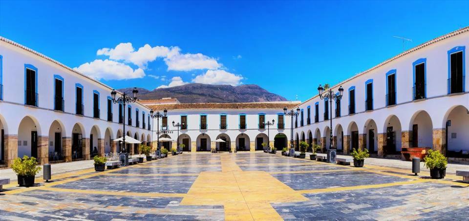 Hotel Don Miguel Plaza - Housity