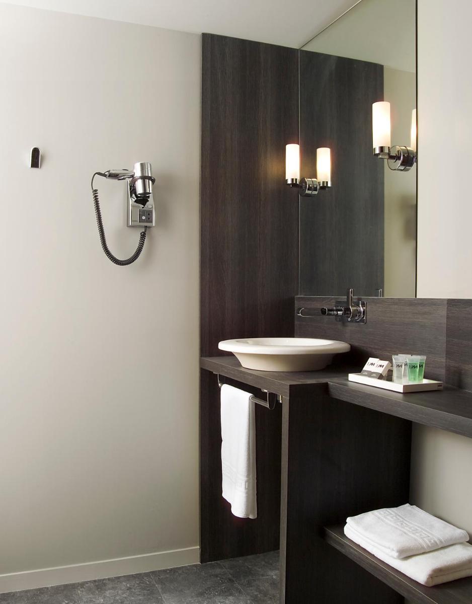 Salle de bains dans l'établissement B&B HOME Lyon Centre Berthelot