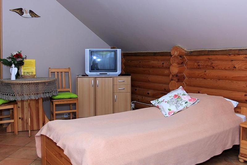 Pod Dobrym Anio?em - Housity