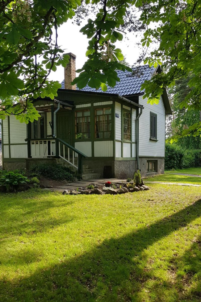 Mini-house with garden in Jurmala - Housity