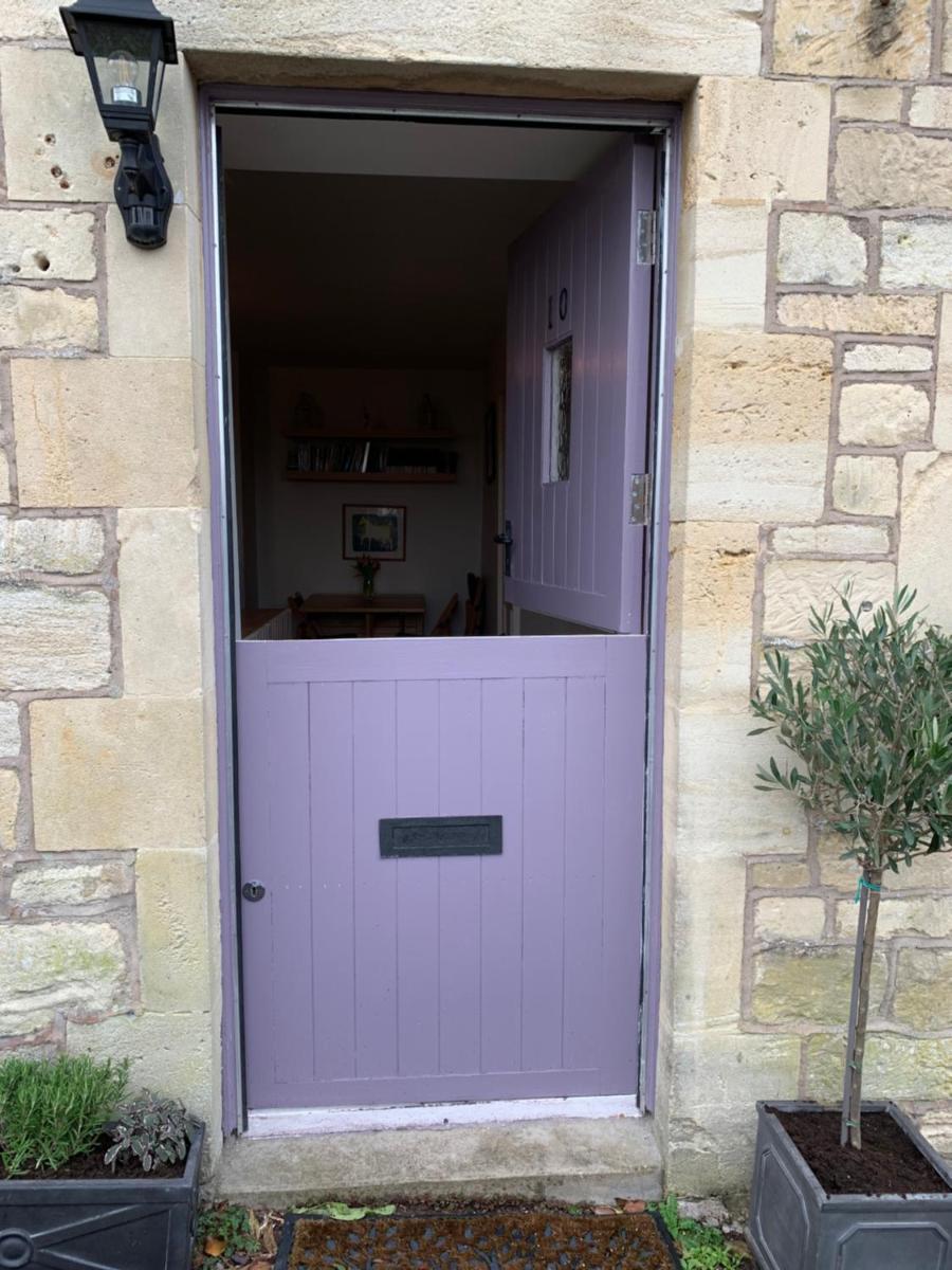 Weaver's Cottage @ Number 10 - Housity