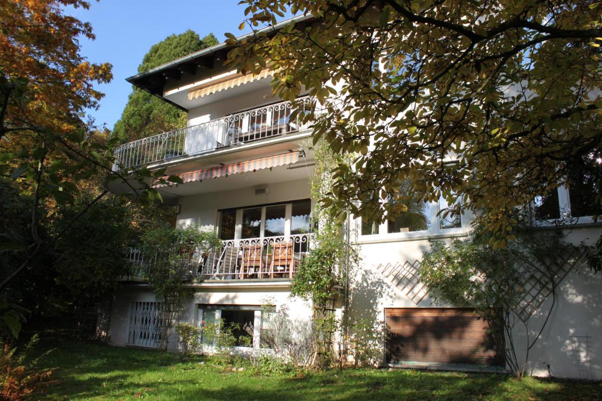 Schönes Appartement mit Gartenblick - Housity