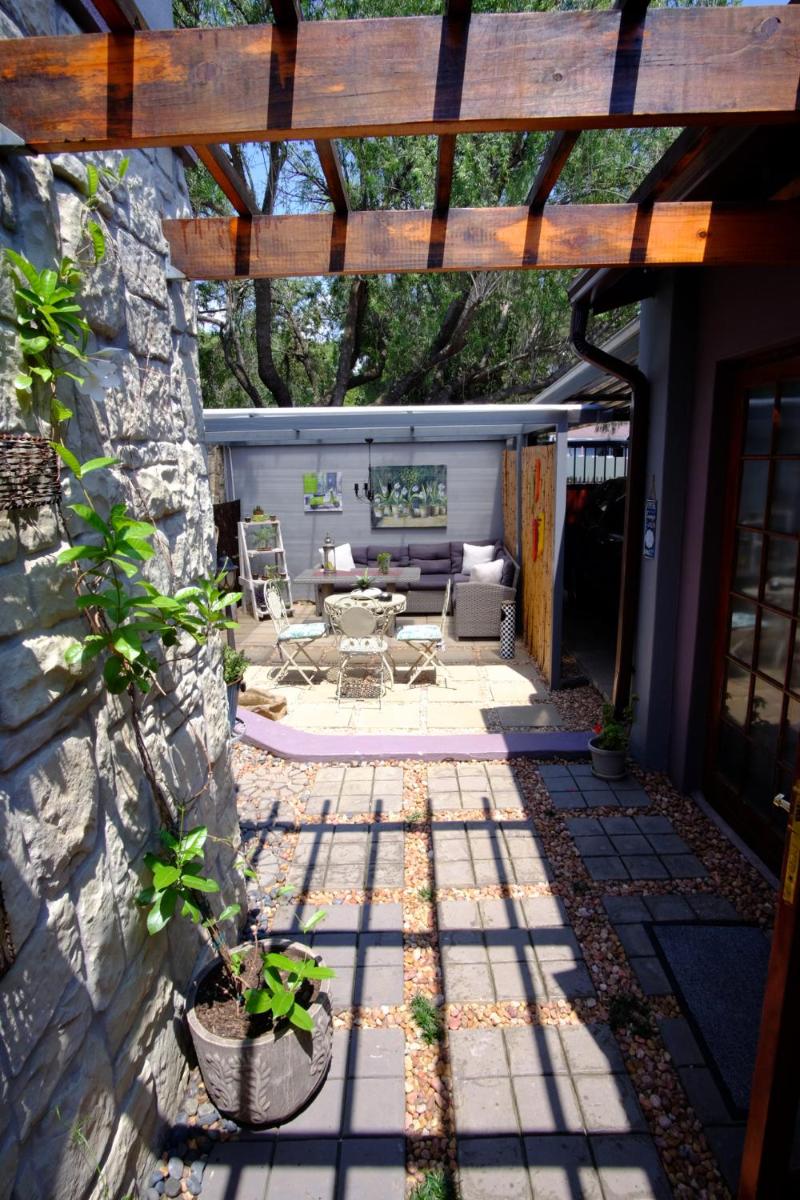 Milly's Touch Studios - Housity