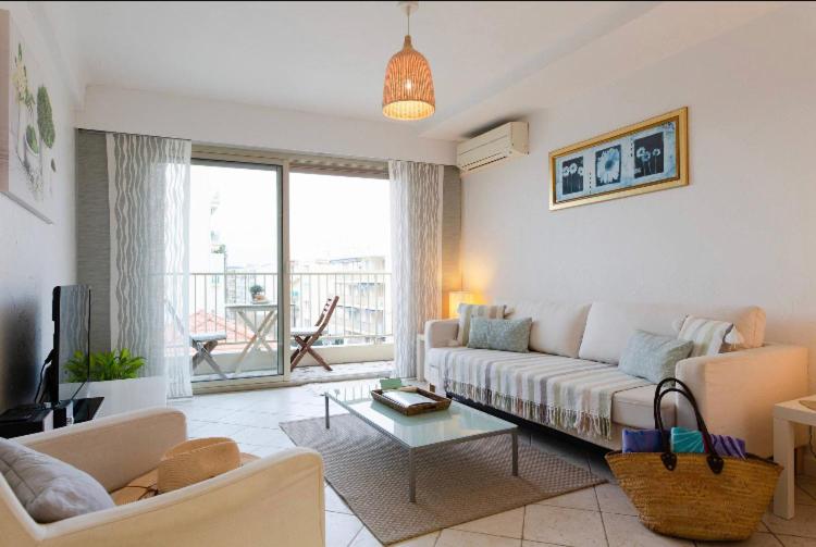 Cap View - Housity
