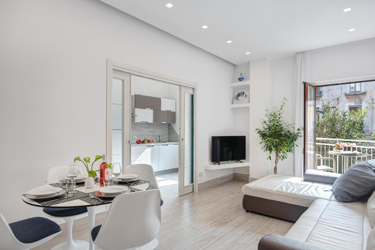 El Royale Suites Sorrento - Housity