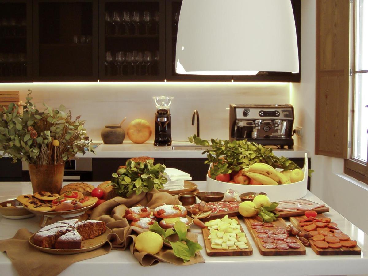 Comida en o cerca de este hotel