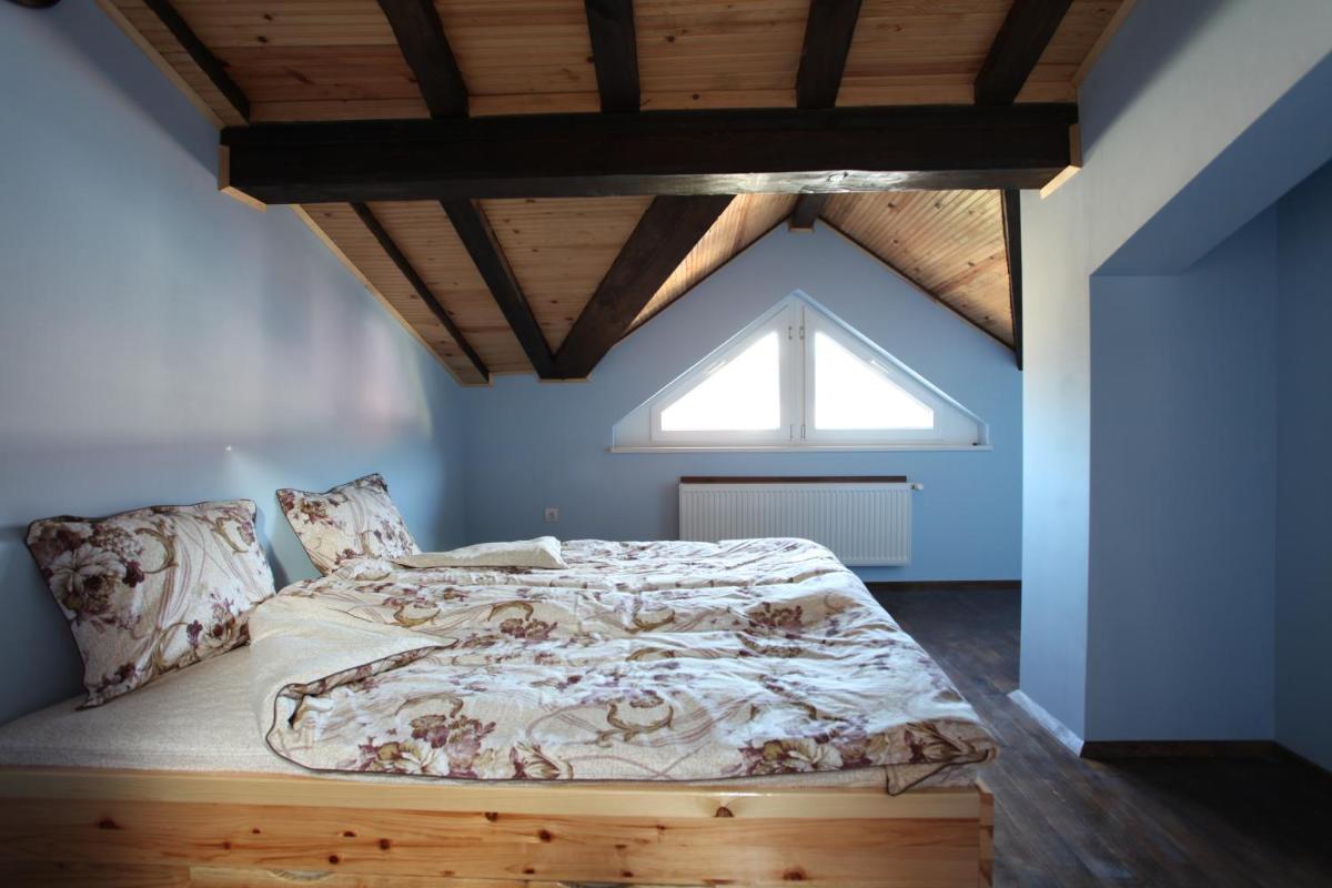 Ashkova House - Housity