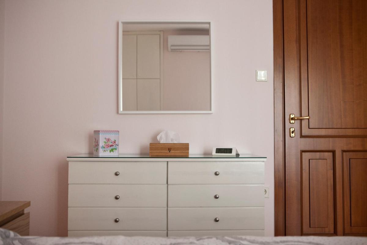 New Stylish and Cozy House near Metro Station - Housity