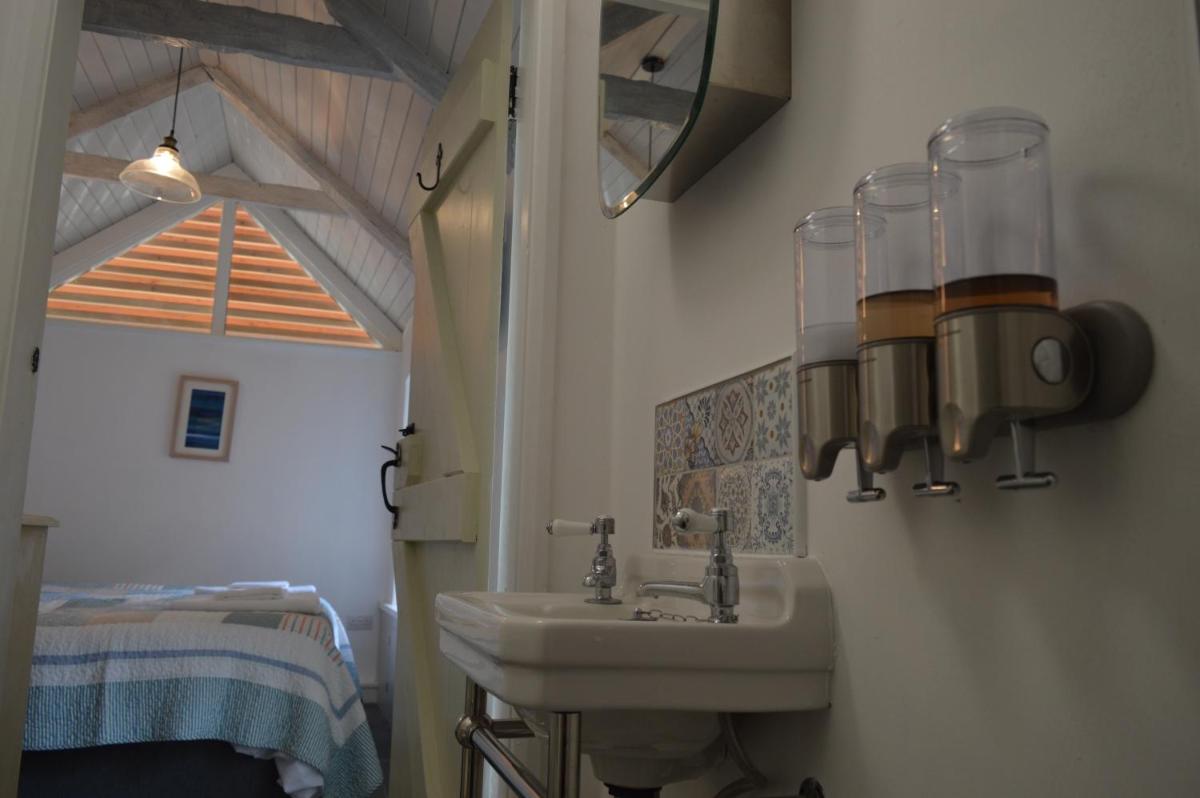Croyde Farm Bed and Breakfast - Housity