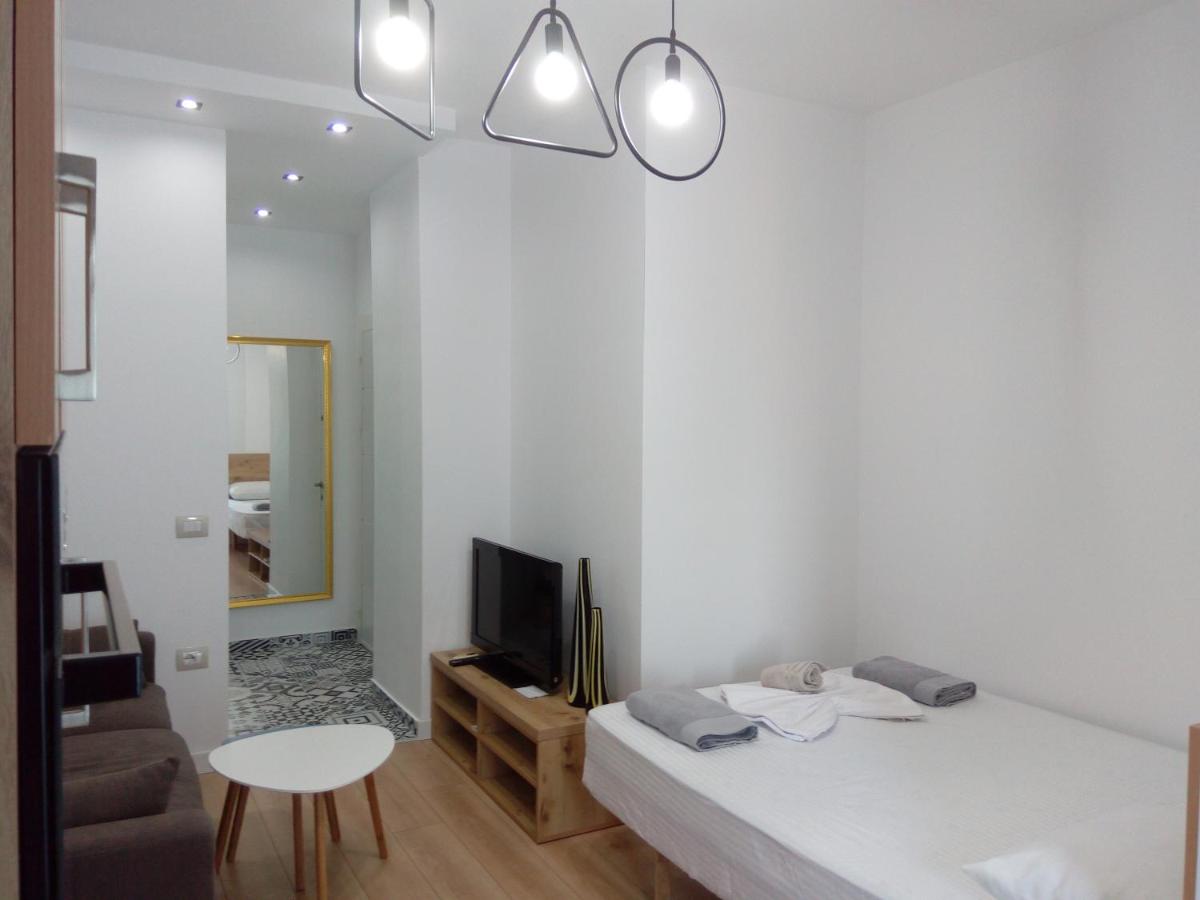 Suitetrails - Luxury Tirana Apartment