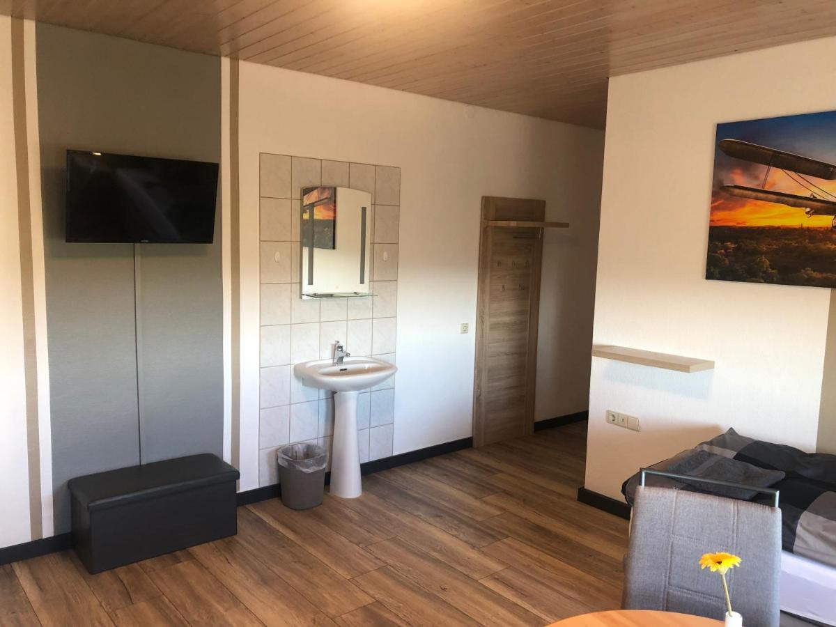 Pension Flying Ranch - Housity