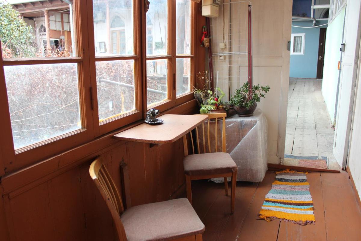 Grandma`s Hotel - Housity