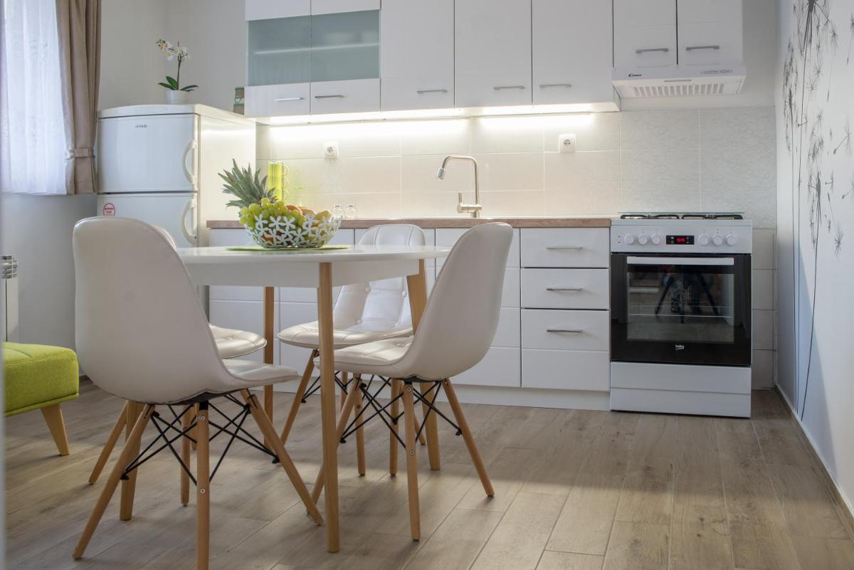 Apartment Vir - Housity