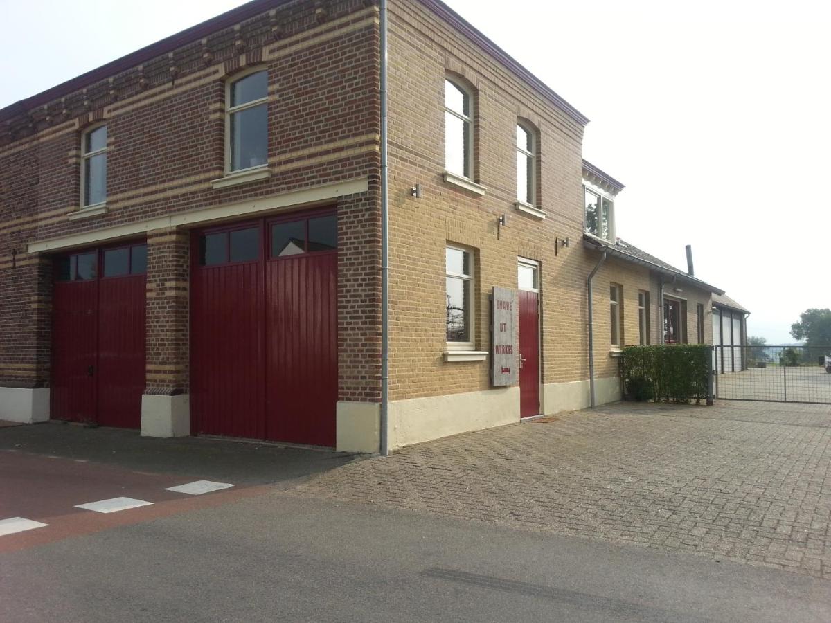 Boave ut Wirkes - Housity