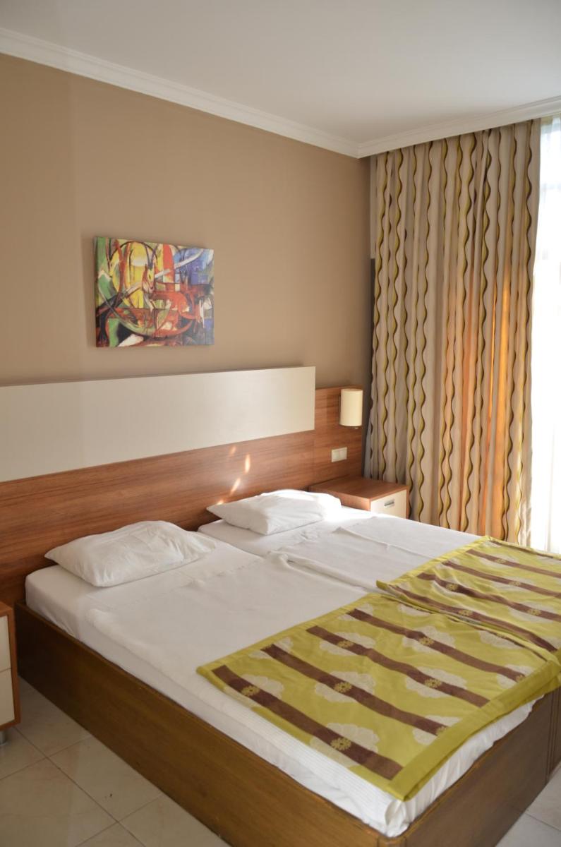 Melissa Moment Apart - Housity