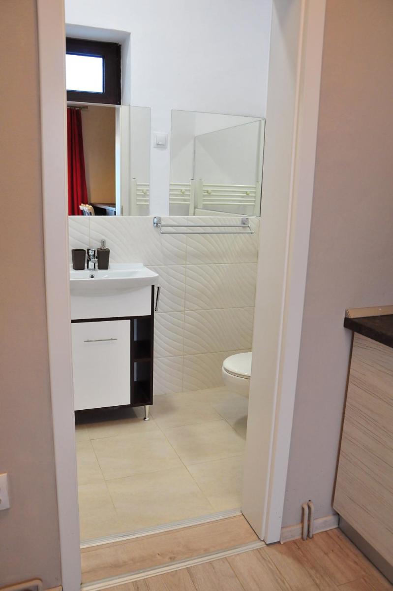 Ronis Apartments - Housity