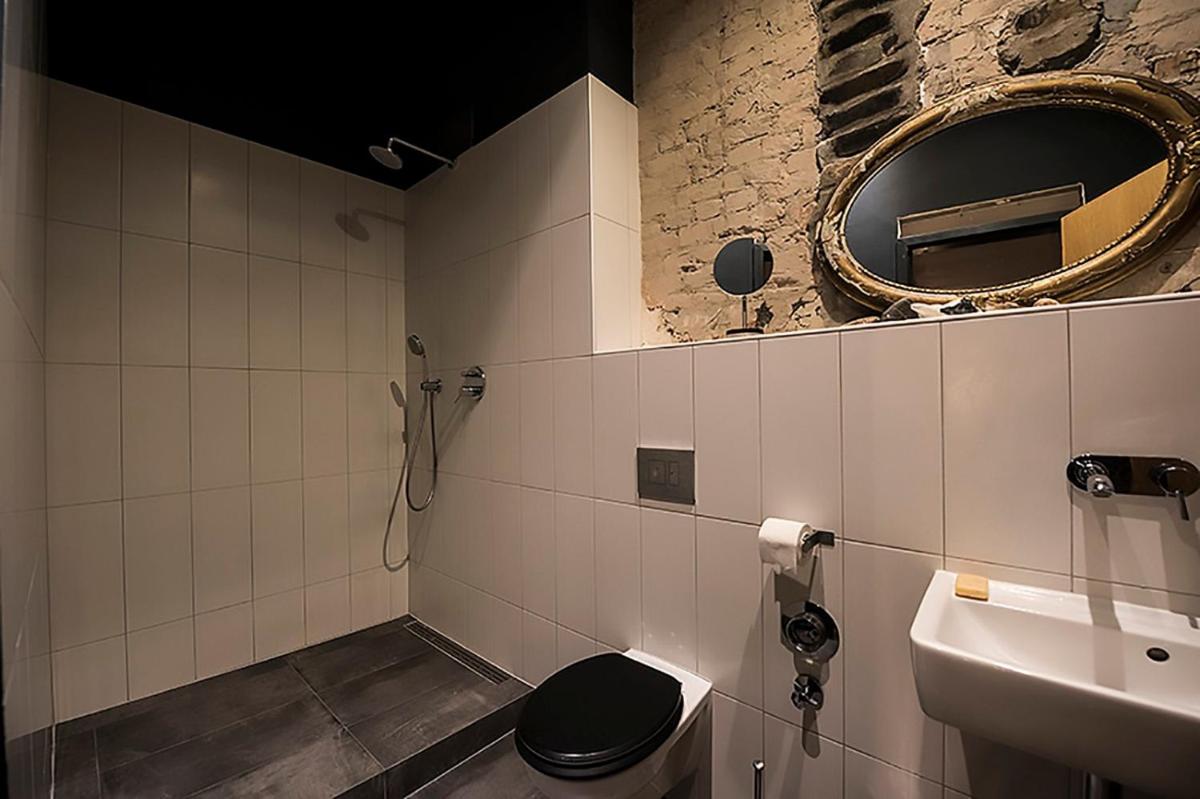 Storage Loft Apartment - Housity