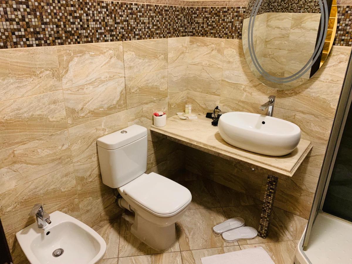 Suitetrails - Arkadia Palace VIP Apartments