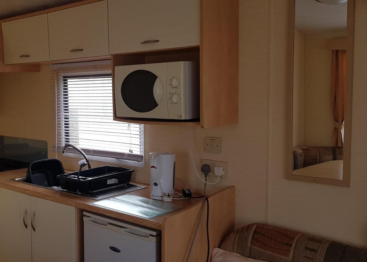 4 Berth with private Garden - 58 Brightholme Holiday Park Brean! - Housity