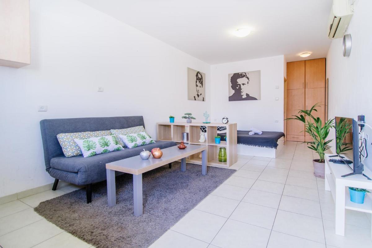 Suitetrails - Carmel Market Apartments - by Comfort Zone TLV