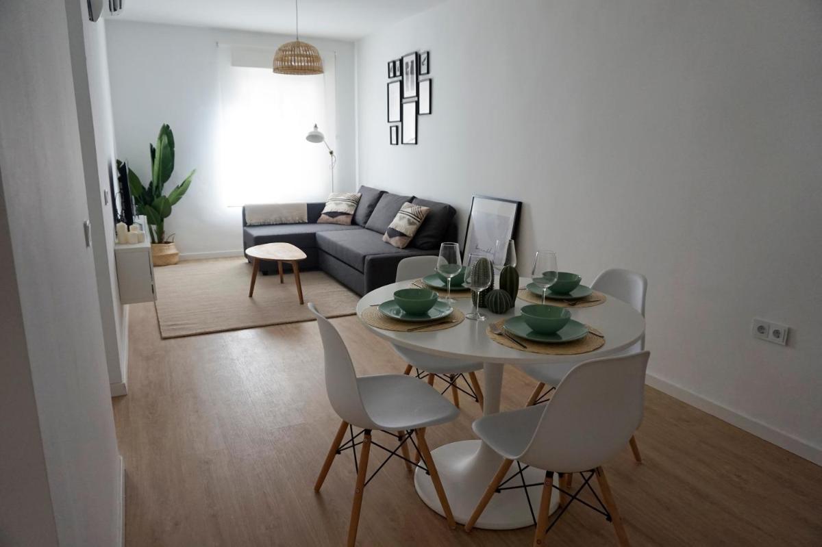 Ronda Chic Apartments - C/ Lauria - Centro ciudad - Housity