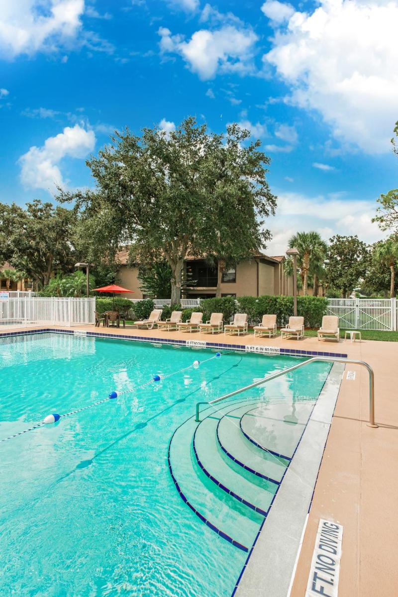Alhambra Villas - Housity