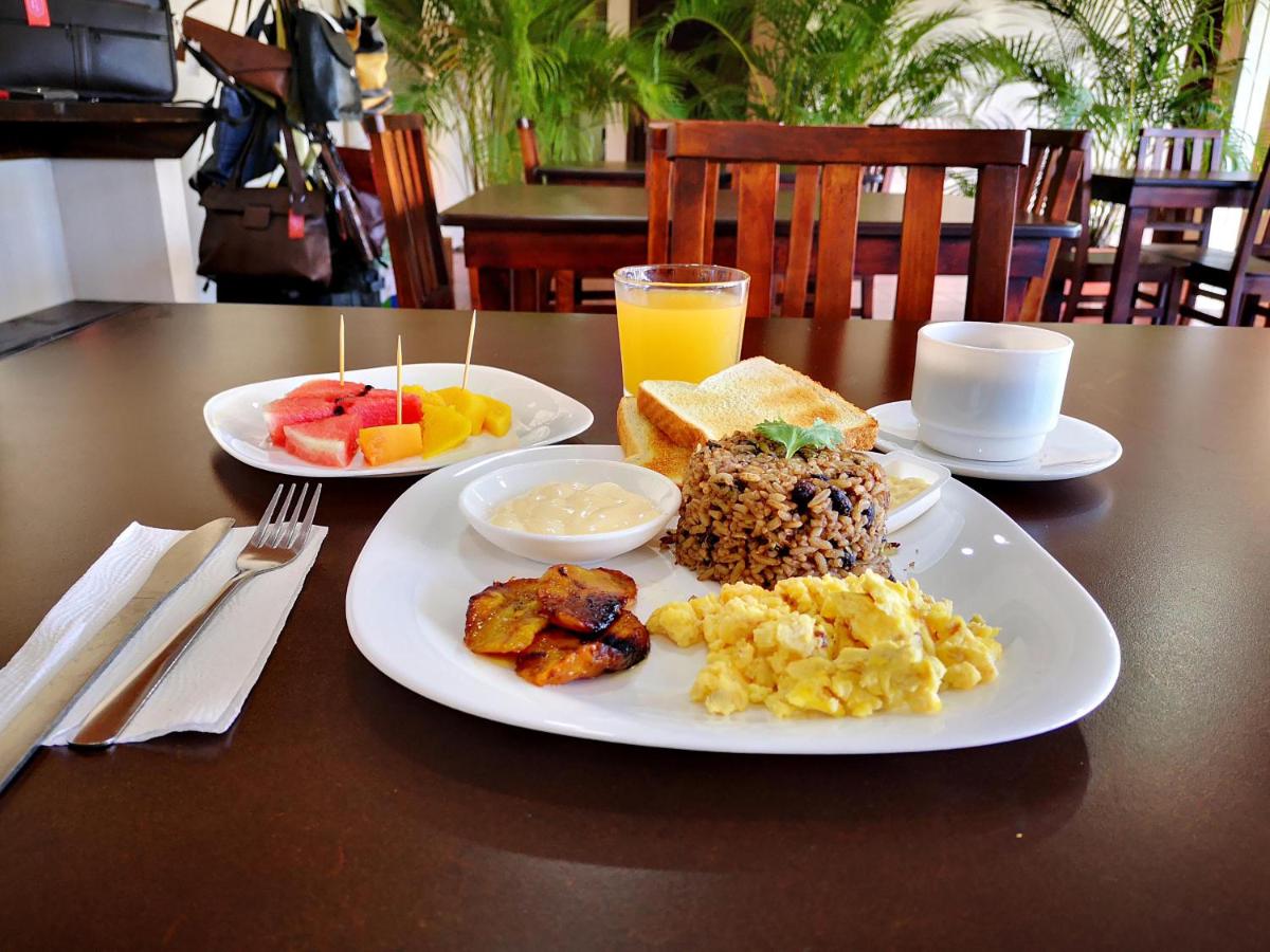 Hotel Amaranto - Housity