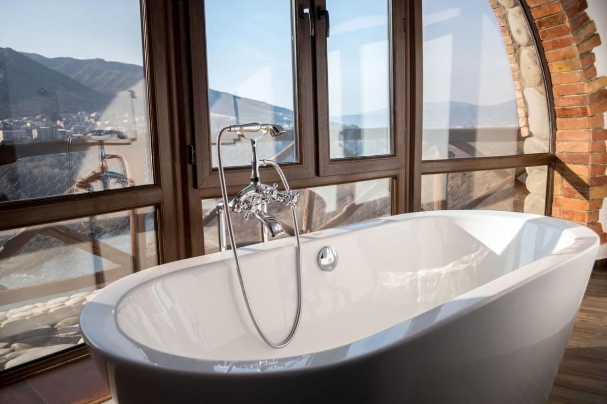 Golden Fleece - Housity