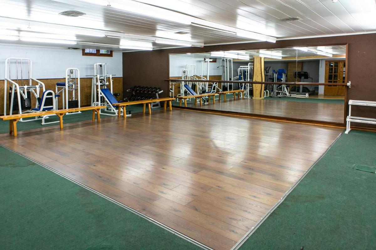 Gimnasio o instalaciones de fitness de Hotel Snö Condes del Pallars