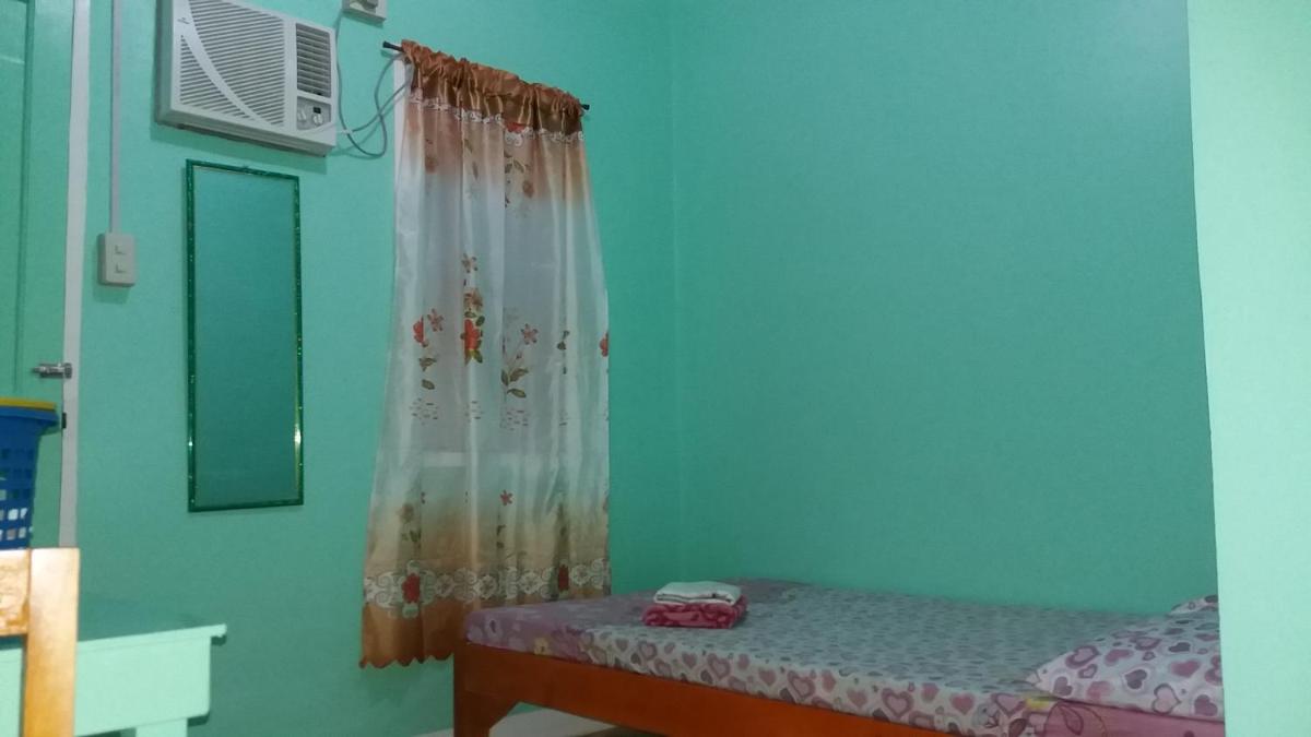 Lyn Enia Travelers Inn - Housity