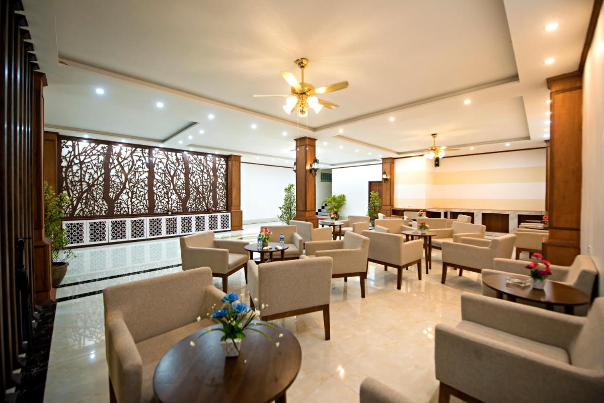Suitetrails - Premier Vang Vieng Hotel