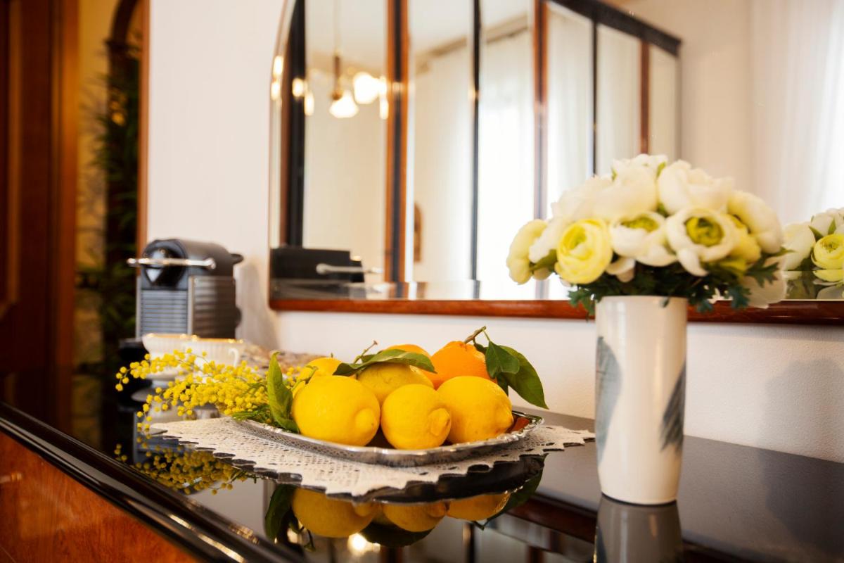 Room Cavour, nearby Cinqueterre - Housity