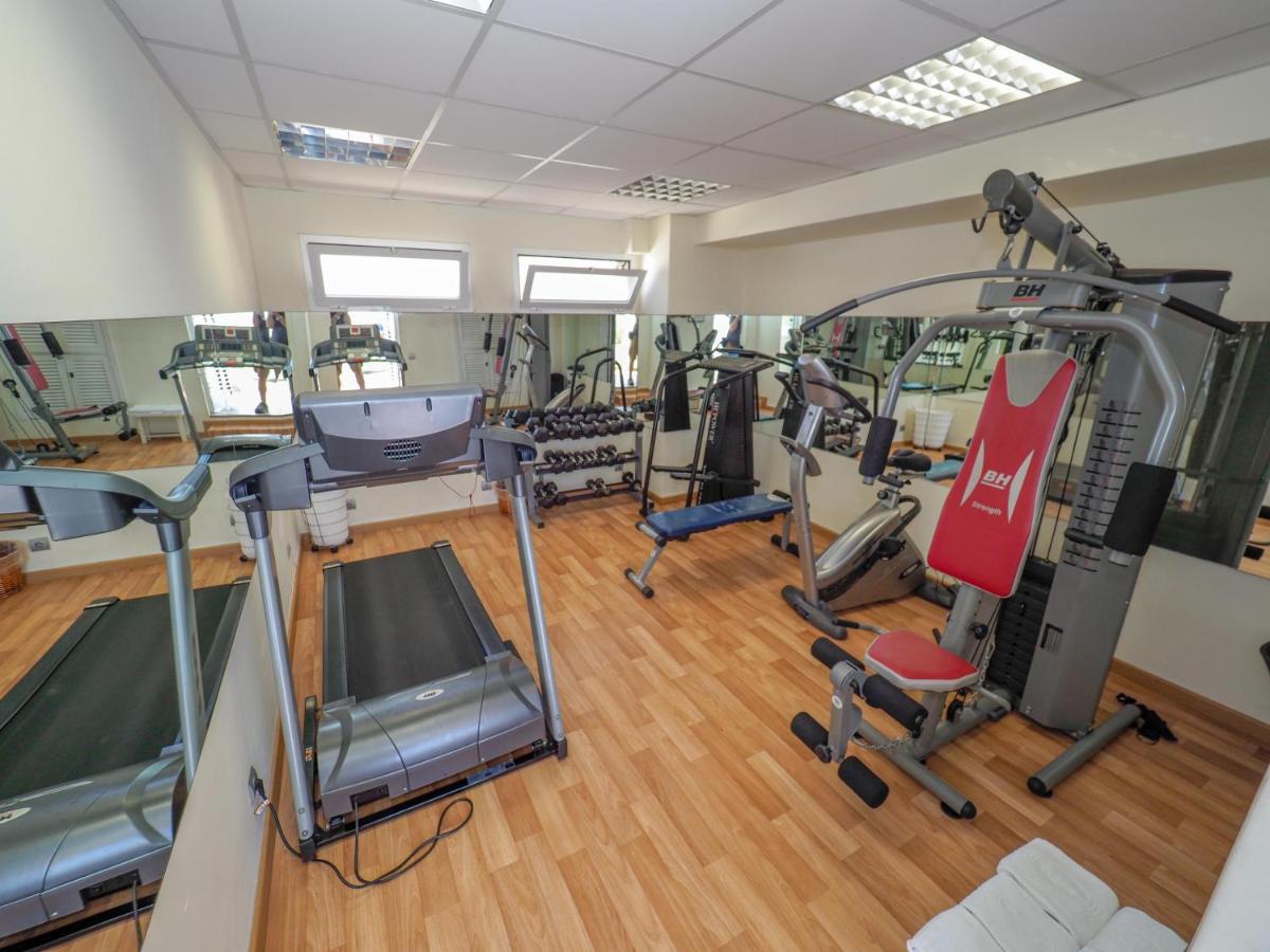 Gimnasio o instalaciones de fitness de Hotel Royal Plaza
