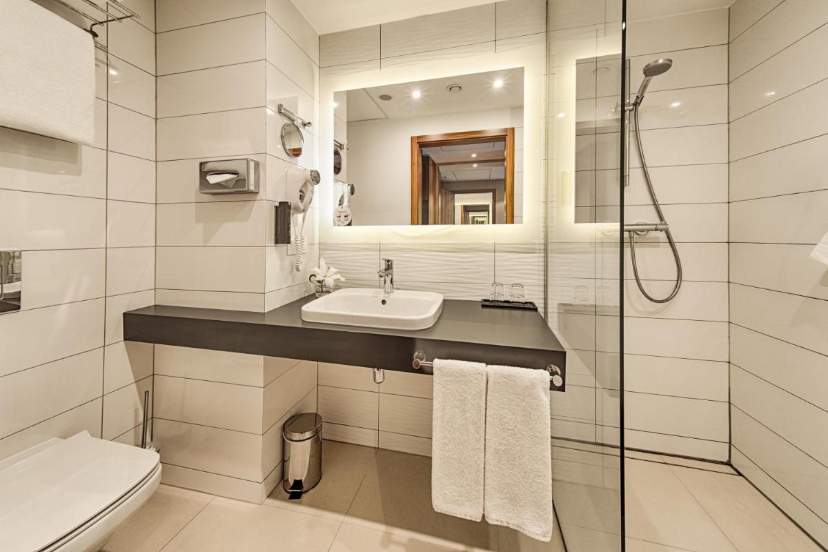 Warsaw Plaza Hotel - Housity