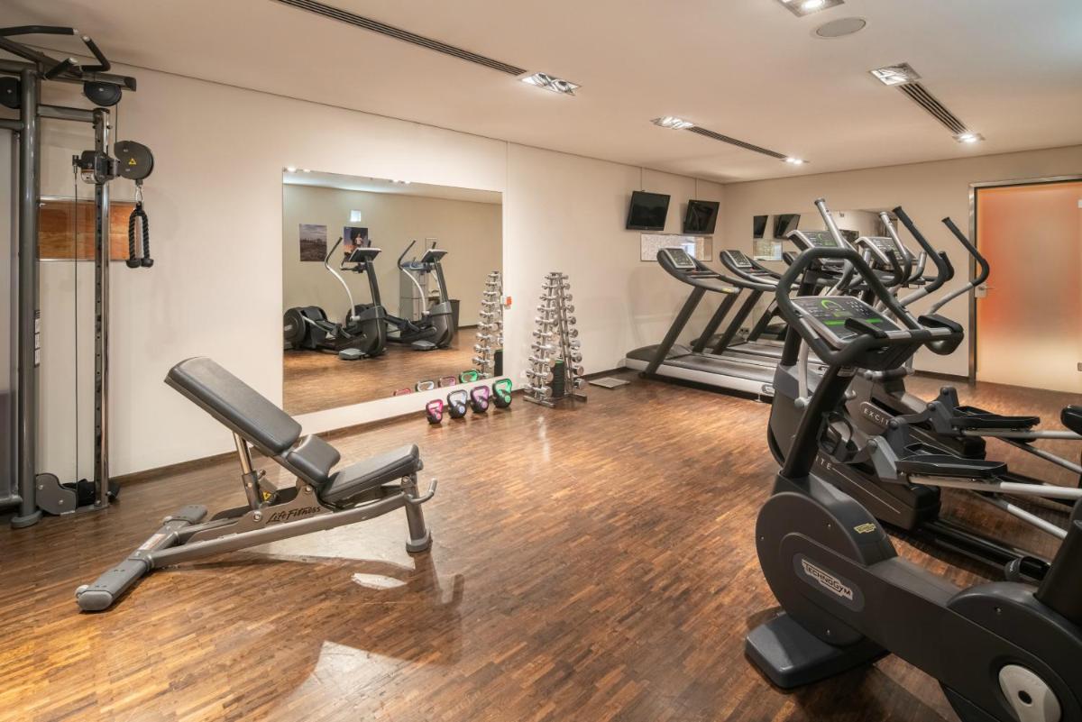 Das Fitnesscenter und/oder die Fitnesseinrichtungen in der Unterkunft Radisson Collection Hotel, Berlin