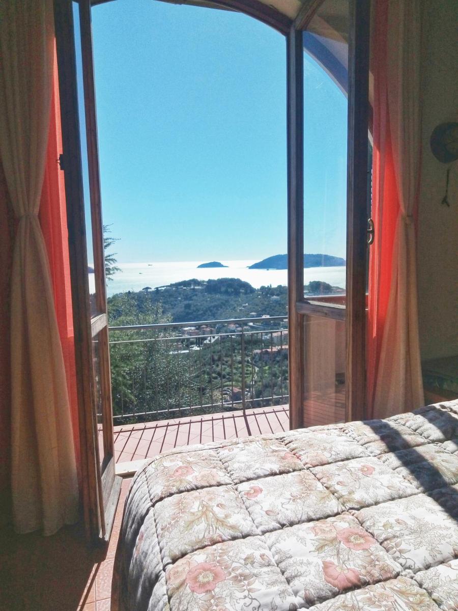 Ai Canarbin - colline di Lerici - Housity