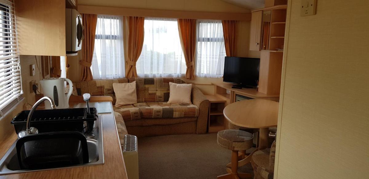 4 Berth with private Garden - 58 Brightholme Holiday Park Brean! - Housity