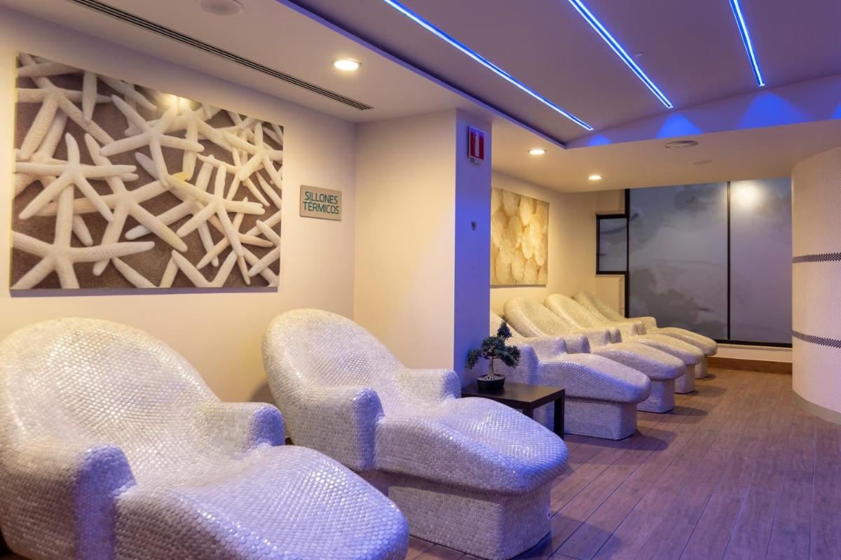 Zona de estar de Hotel & Spa Real Ciudad De Zaragoza