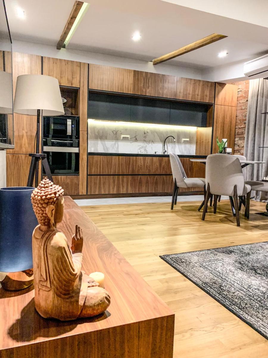 Contemporary apartment with amazing view of Skopje - Housity