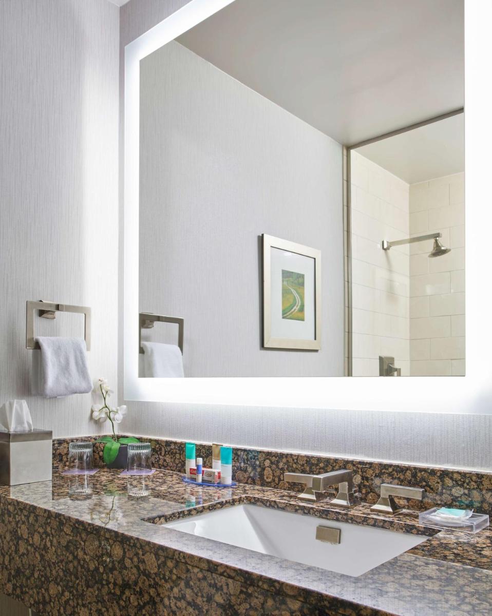 Hyatt Regency Lexington - Hizvo