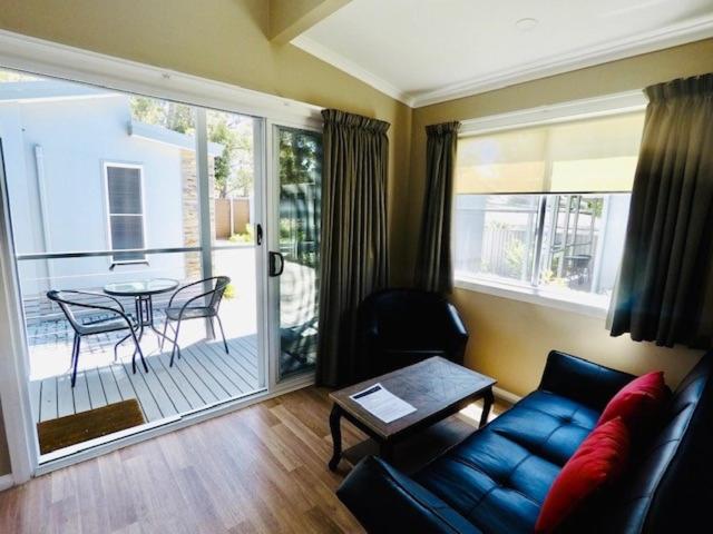 Huskisson Beach Bed and Breakfast - Housity