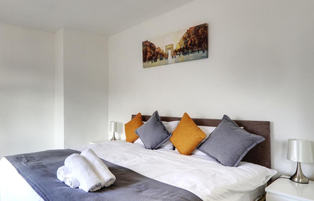 Clarence Place - Housity