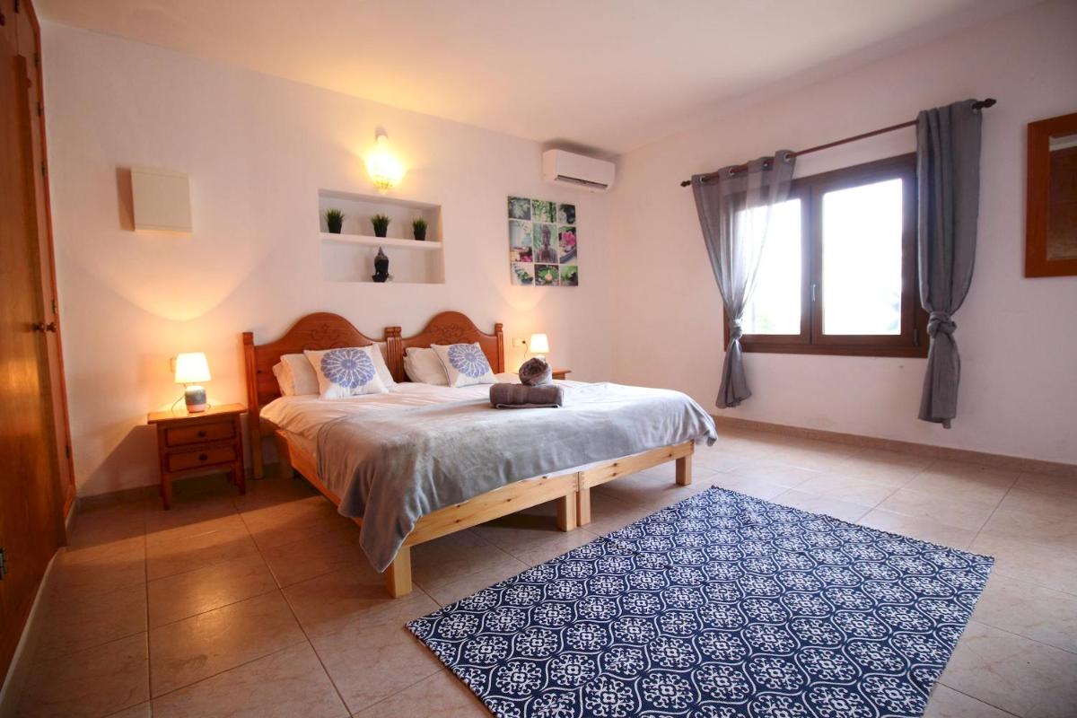 Villa Susan Ibiza - Housity