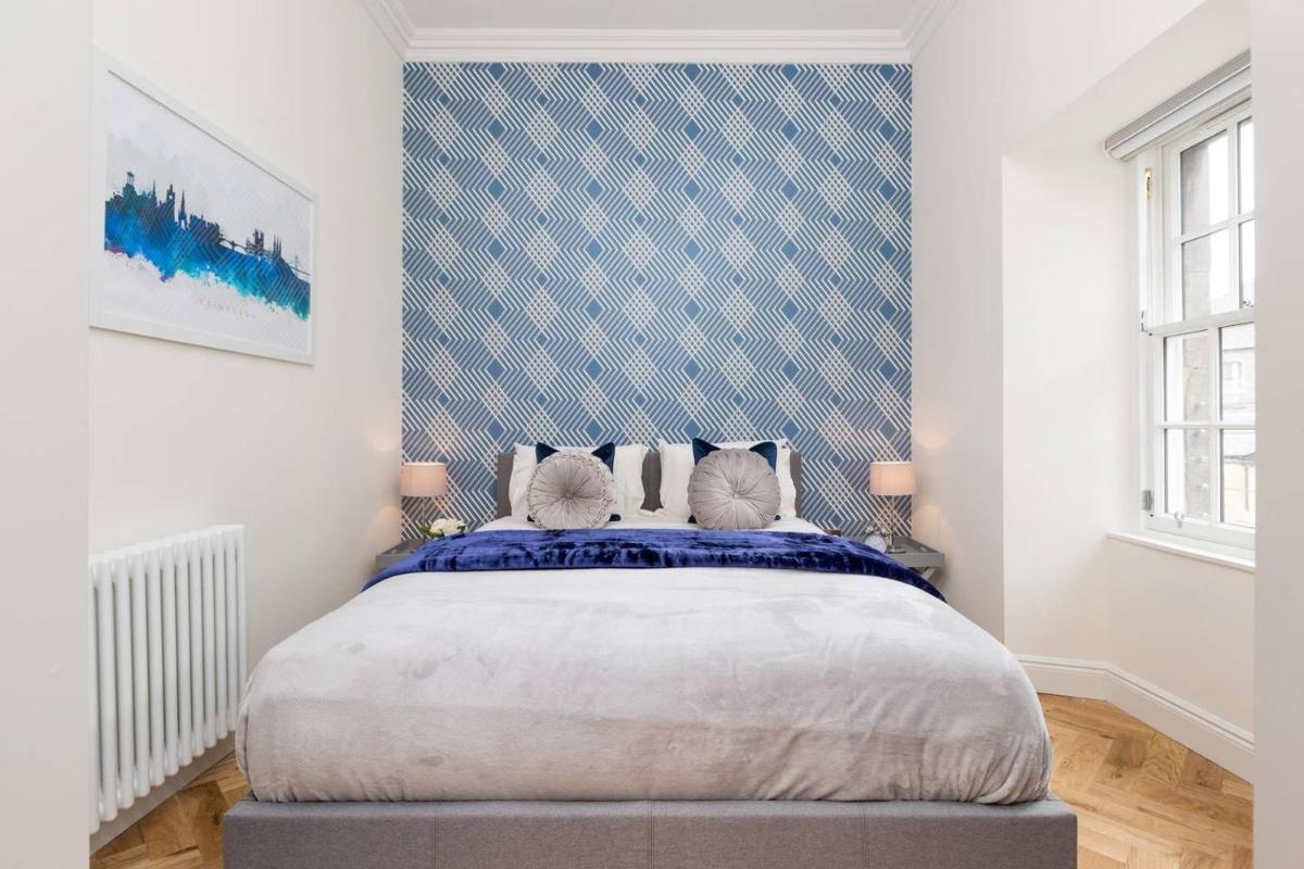 Luxury Renovated 1 Bed Nr St James - Super Central - Housity