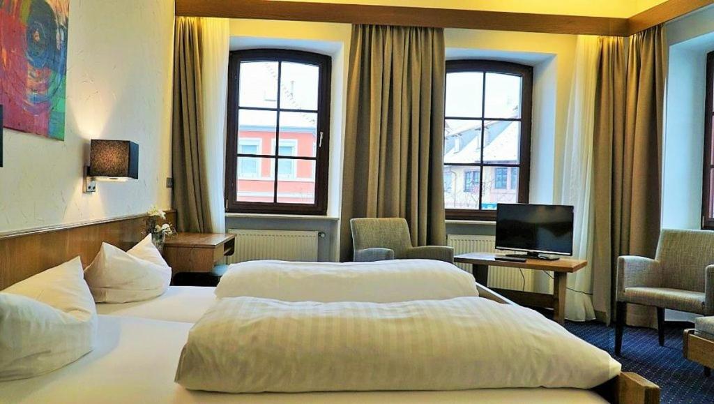 Hotel zum Goldenen Ochsen - Housity