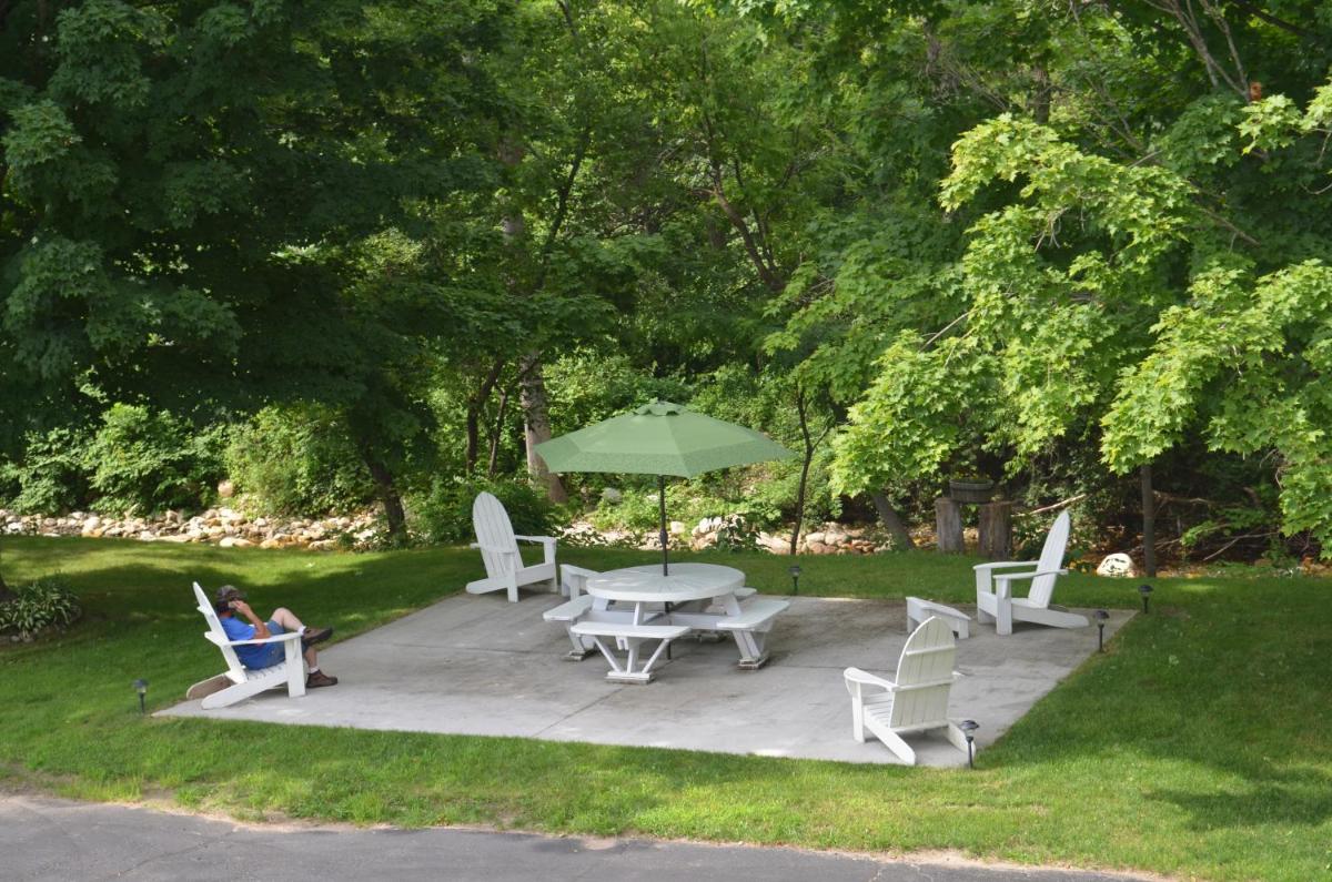 Cozy Corner Motel - Housity