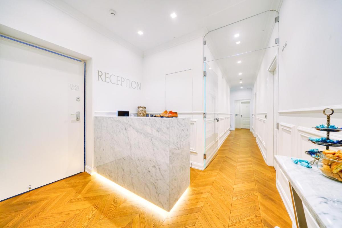 Via Chiodo Luxury Rooms - Housity